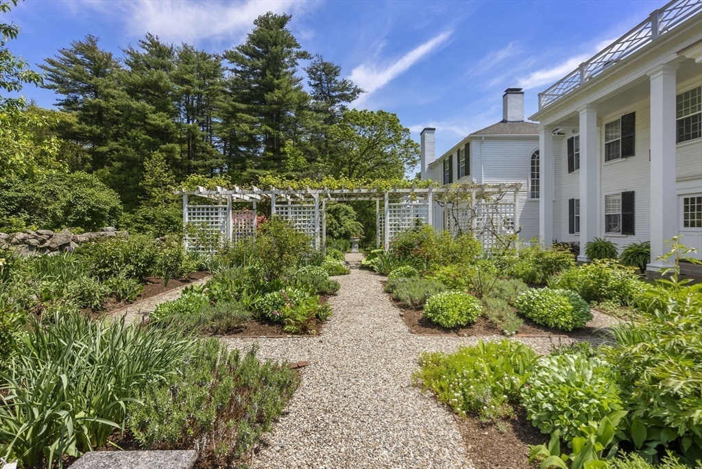 427 Concord Road Sudbury, MA 01776 - Photo 32 of 42 Gallery Image 32