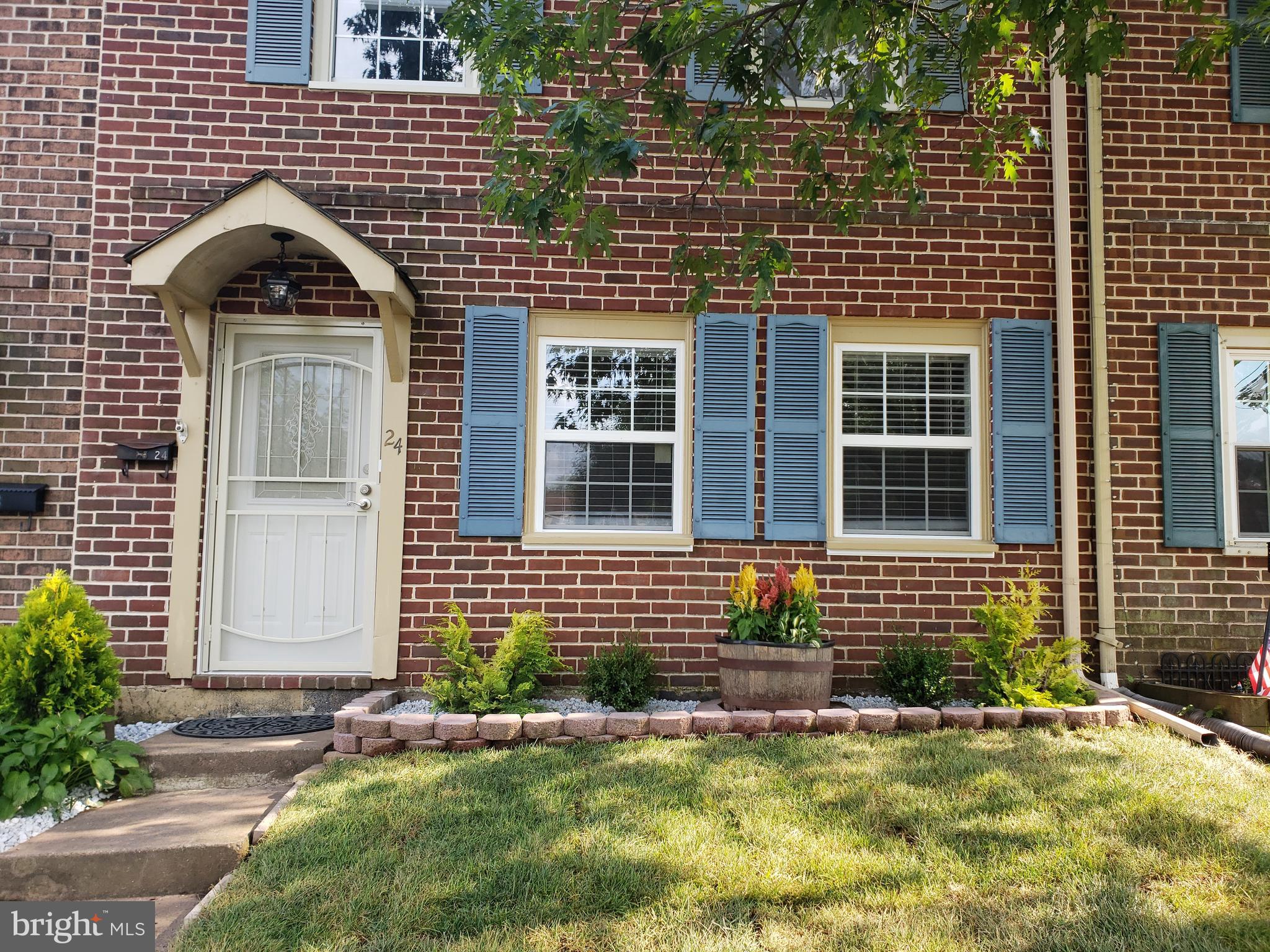 24 Stonegate Road Quakertown, PA 18951 - Photo 2 of 55 Front 2