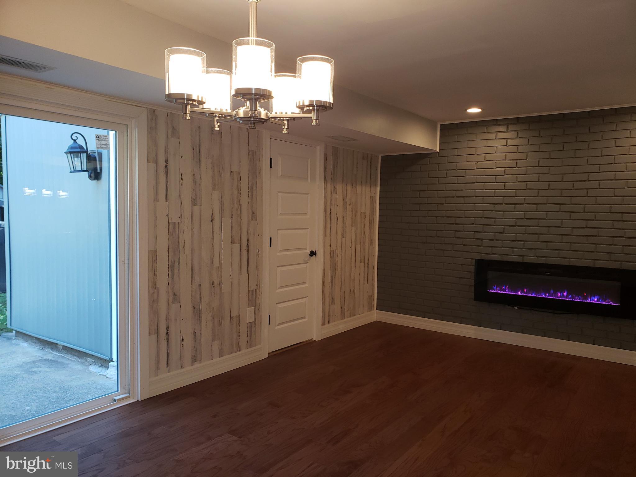 24 Stonegate Road Quakertown, PA 18951 - Photo 16 of 55 Family Room