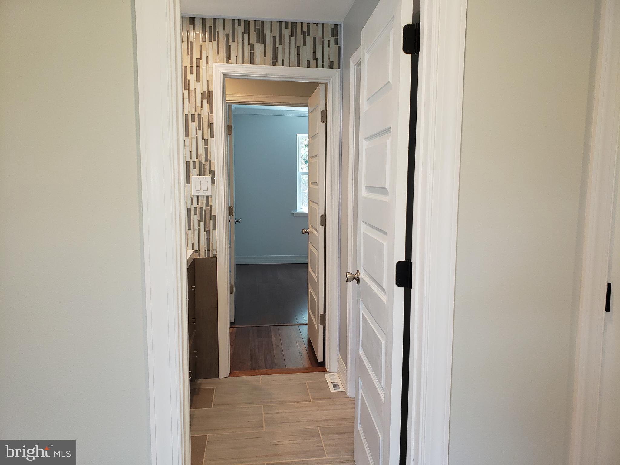 24 Stonegate Road Quakertown, PA 18951 - Photo 29 of 55 Hallway