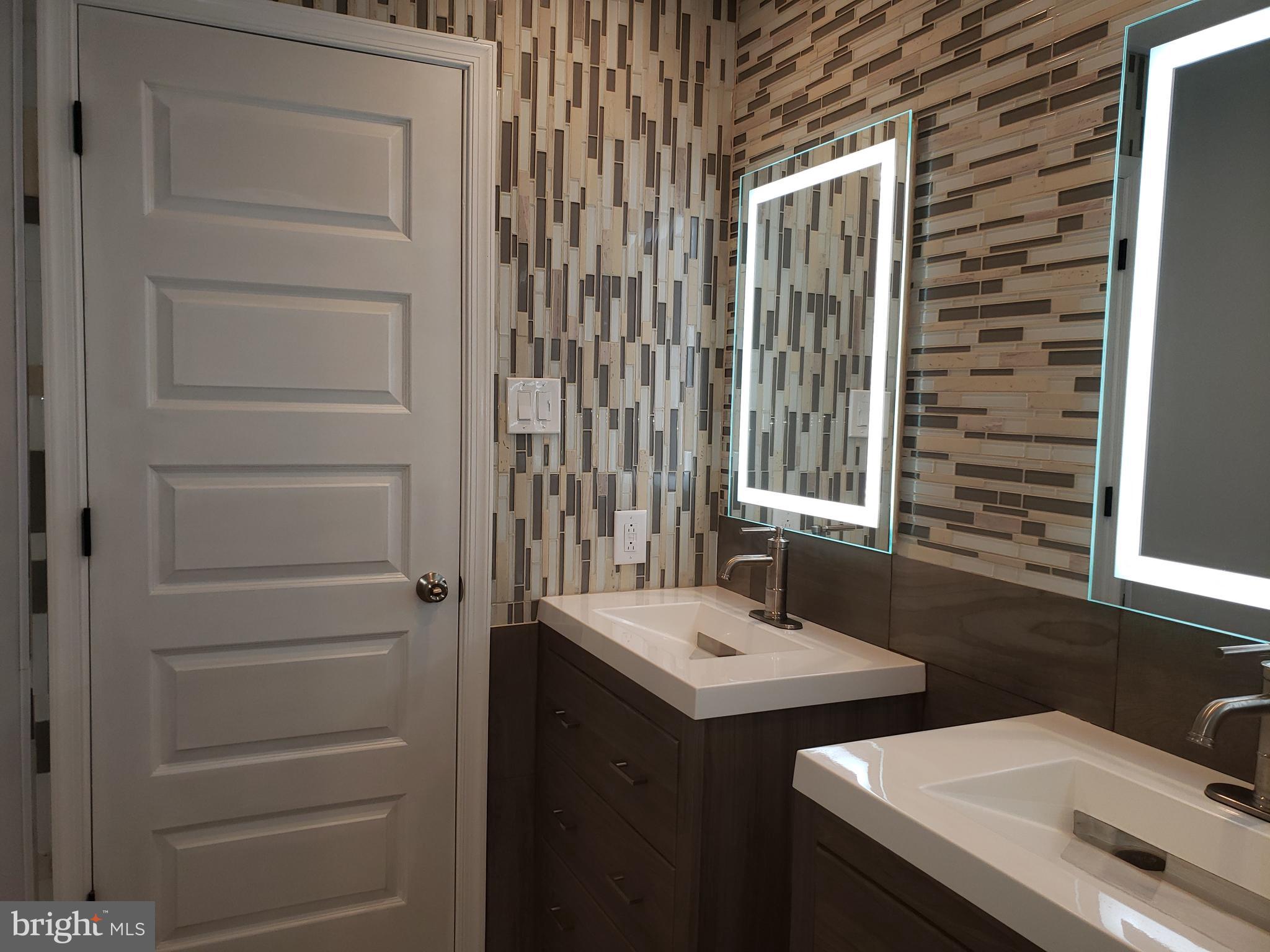 24 Stonegate Road Quakertown, PA 18951 - Photo 31 of 55 Main Bathroom