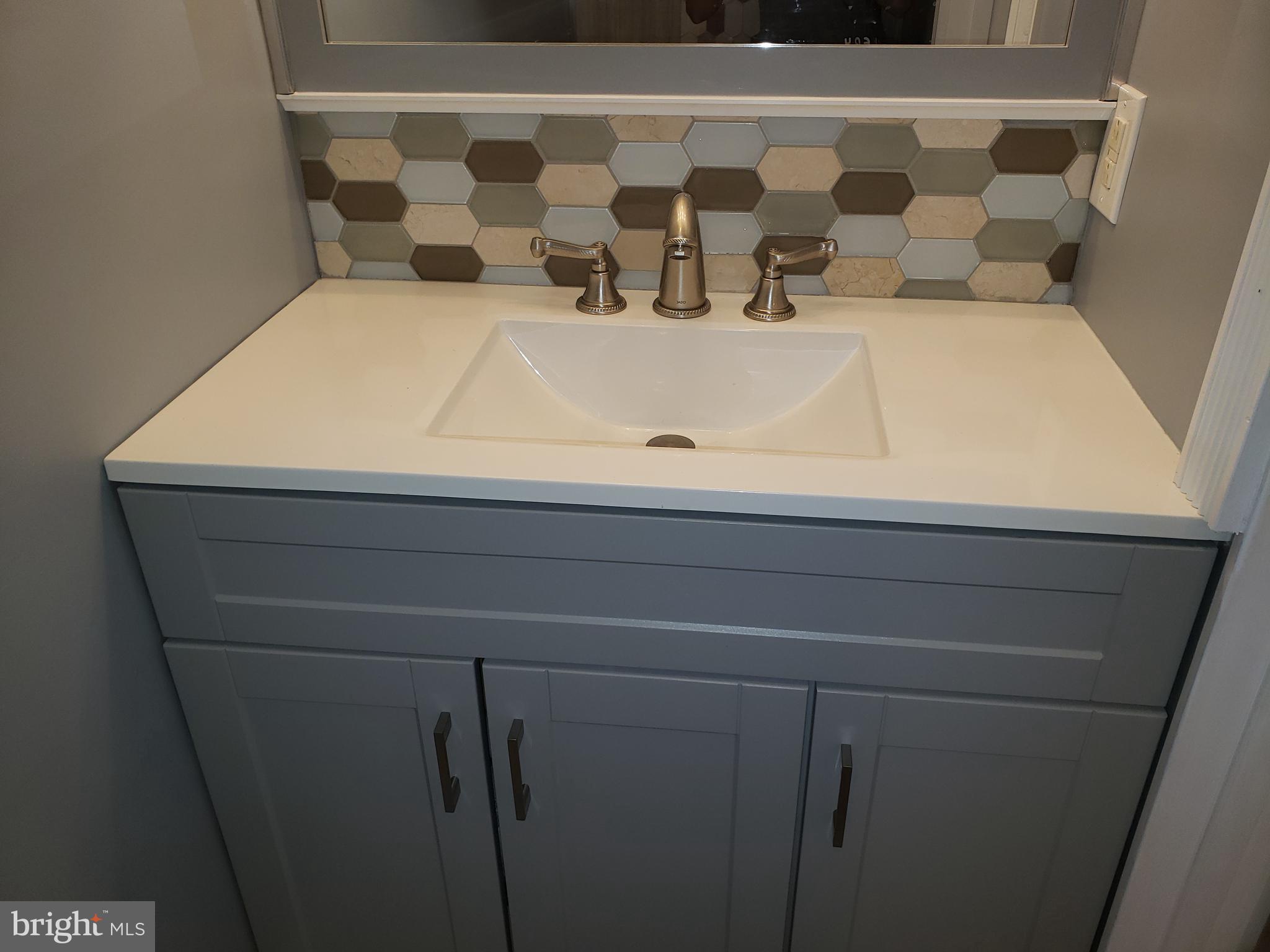 24 Stonegate Road Quakertown, PA 18951 - Photo 44 of 55 Powder Room 3