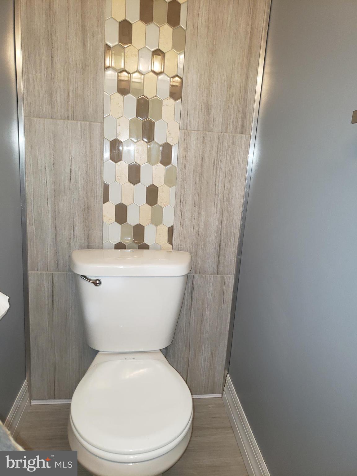 24 Stonegate Road Quakertown, PA 18951 - Photo 45 of 55 Powder Room