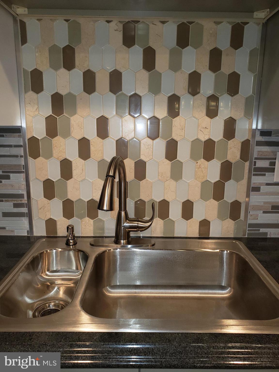 24 Stonegate Road Quakertown, PA 18951 - Photo 8 of 55 Sink