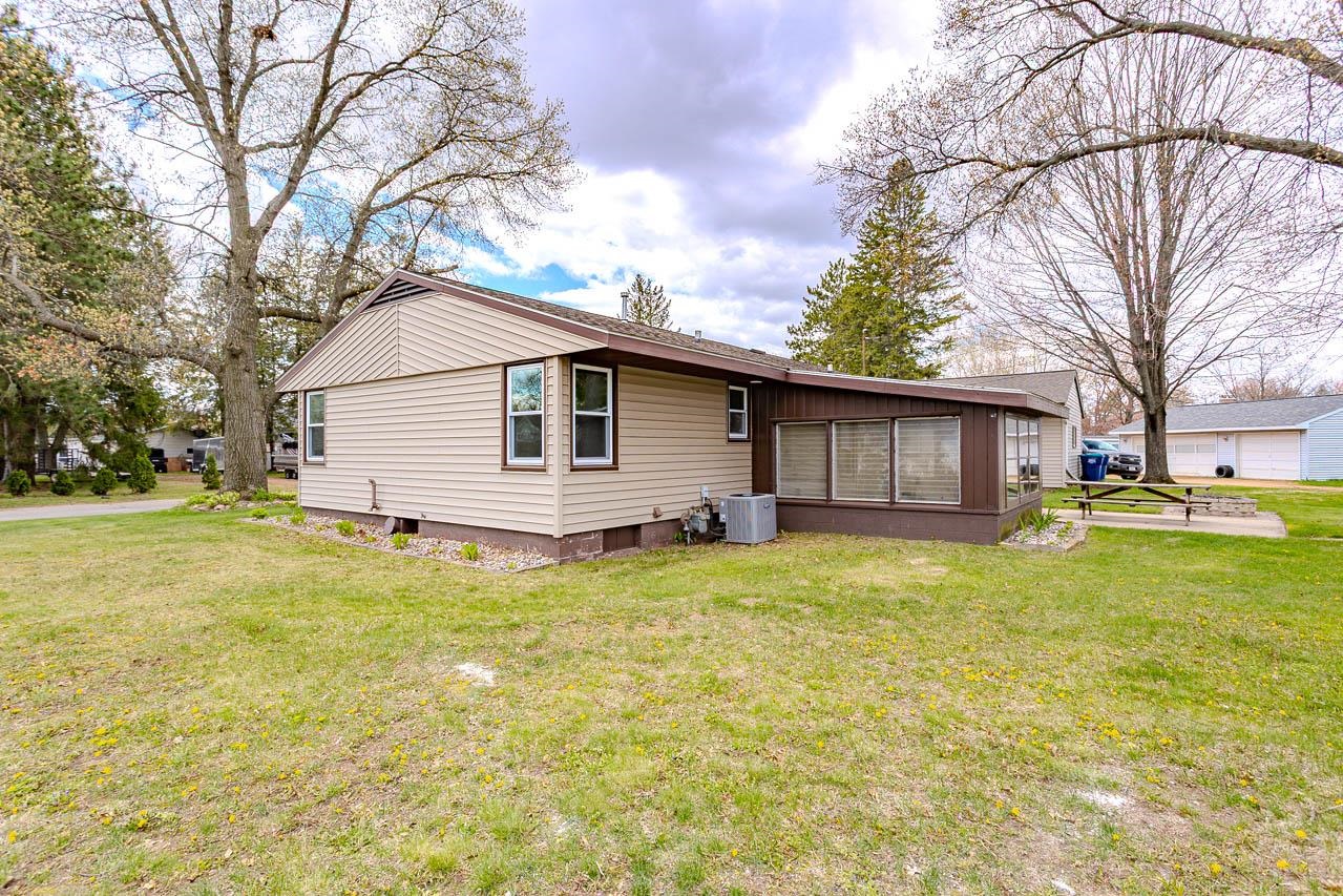 903 6th Street Mosinee, WI 54455 - Photo 4 of 41