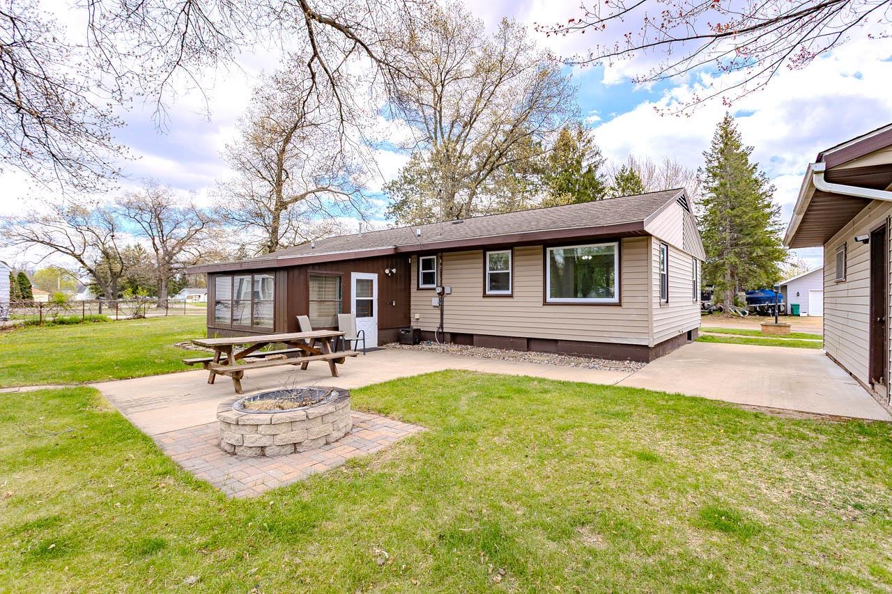 903 6th Street Mosinee, WI 54455 - Photo 5 of 41