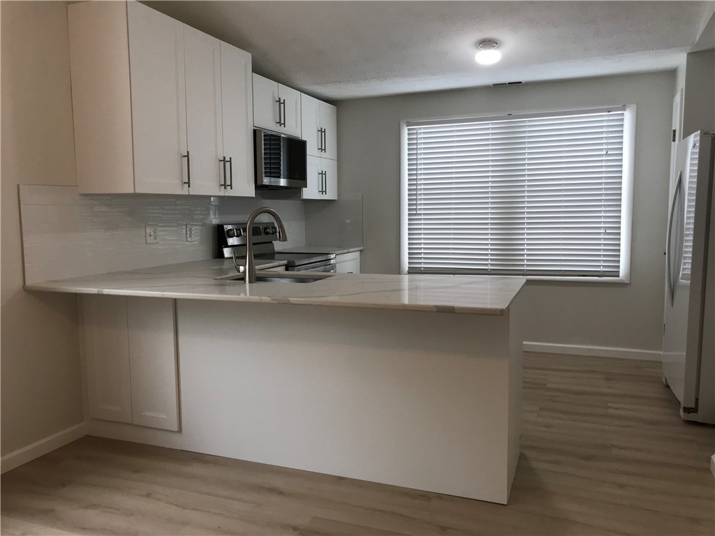 67 Tall Tree Drive Penfield, NY 14526 - Photo 4 of 24