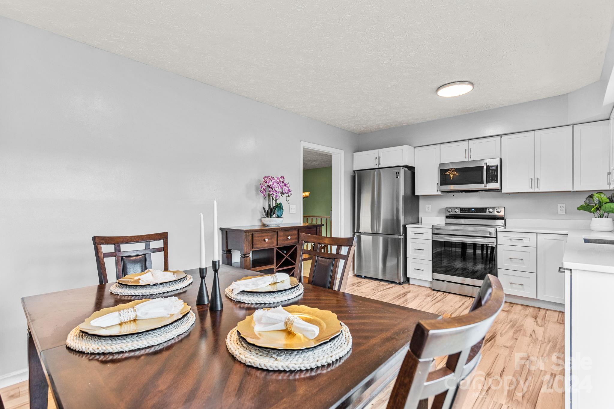 157 Kennedy Road Weaverville, NC 28787 - Photo 11 of 35 Gallery Image 11
