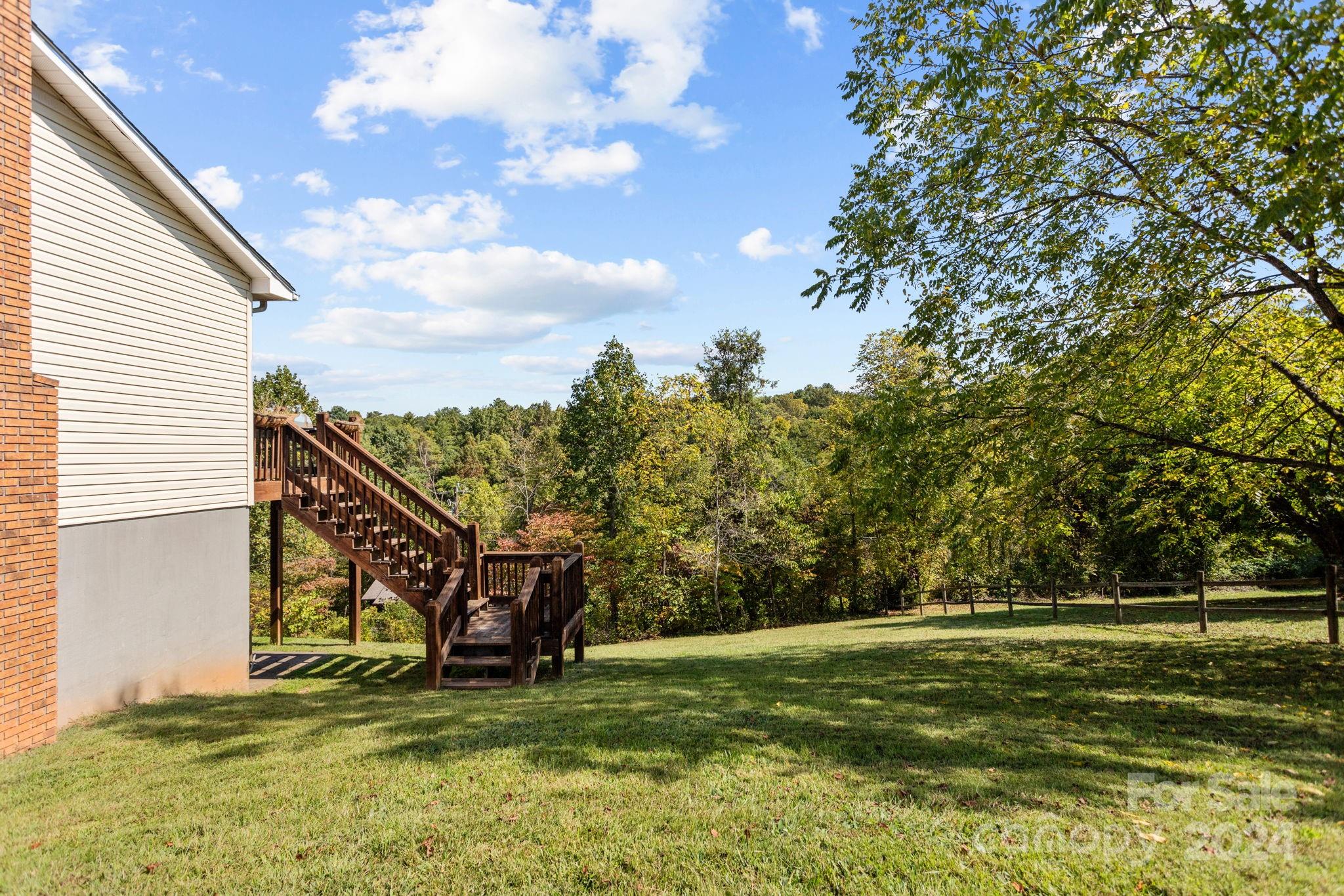 157 Kennedy Road Weaverville, NC 28787 - Photo 33 of 35 Gallery Image 33