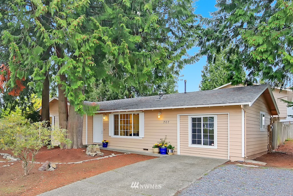 707 216th Street Southwest Bothell, WA 98021 - Photo 1 of 14