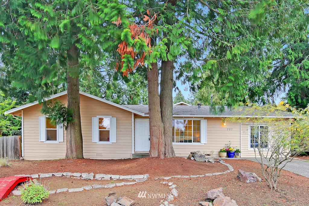 707 216th Street Southwest Bothell, WA 98021 - Photo 2 of 14
