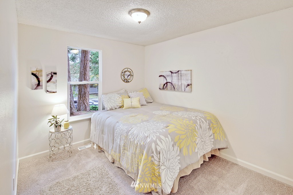 707 216th Street Southwest Bothell, WA 98021 - Photo 10 of 14
