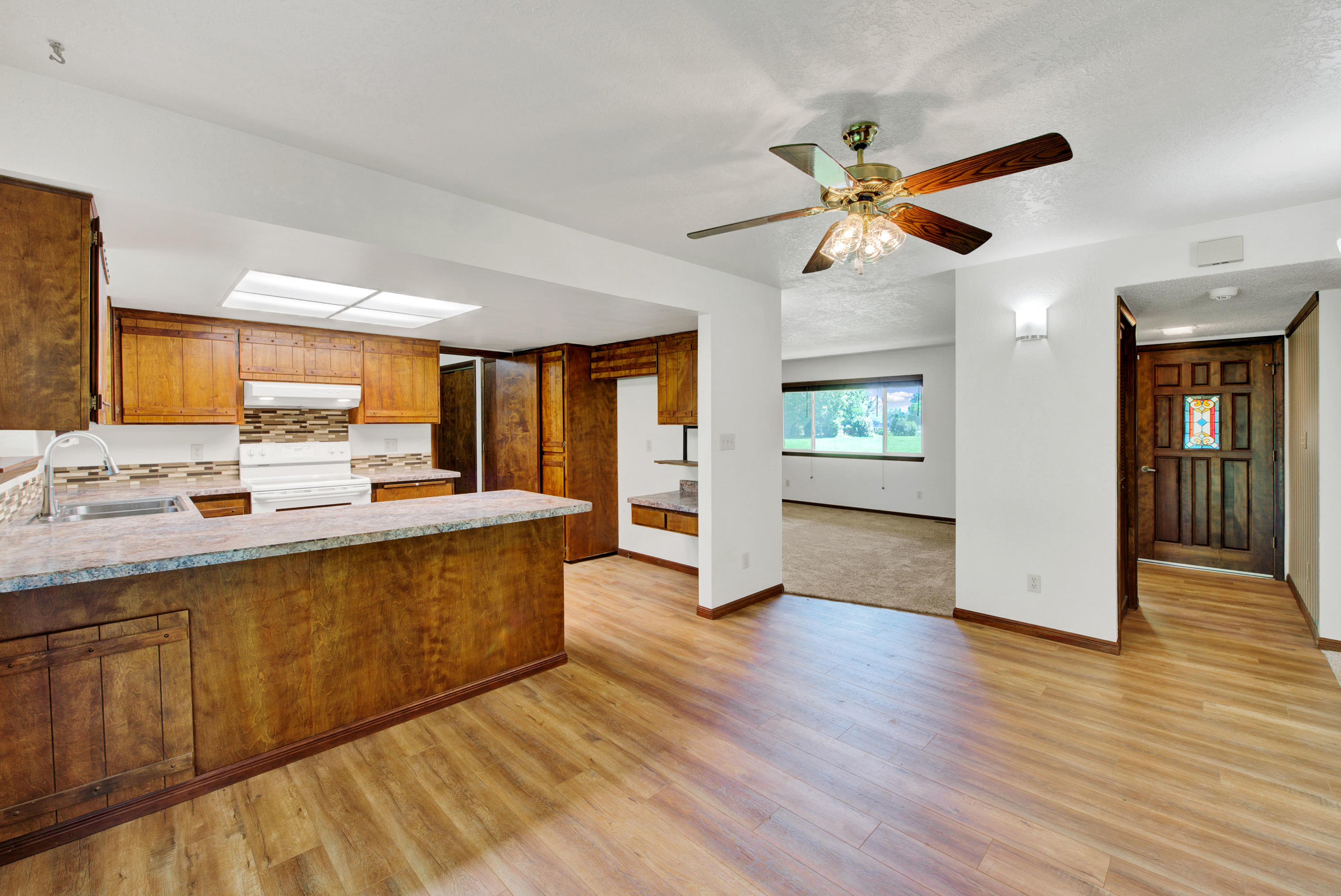 5694 Deschutes Road Anderson, CA 96007 - Photo 12 of 45 12