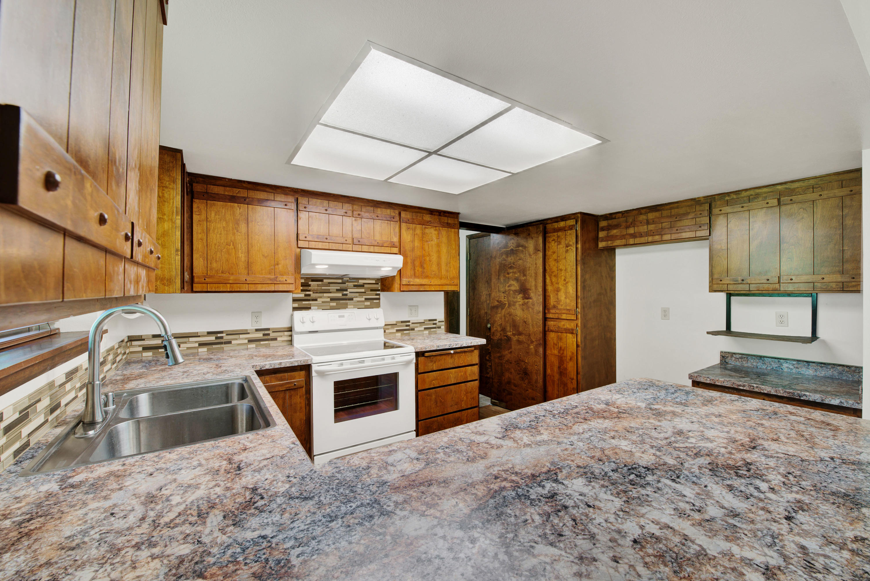 5694 Deschutes Road Anderson, CA 96007 - Photo 14 of 45 14
