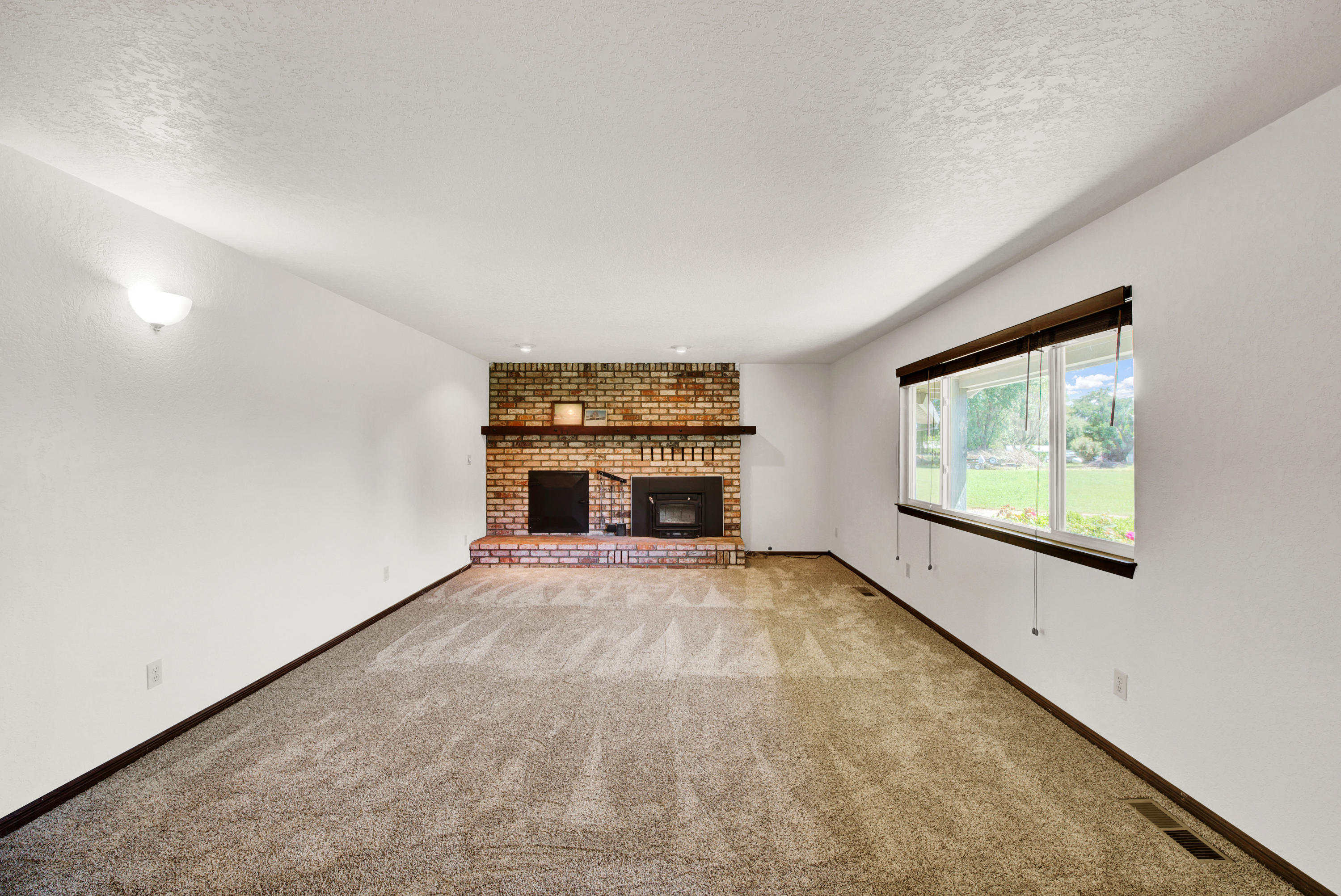 5694 Deschutes Road Anderson, CA 96007 - Photo 8 of 45 8