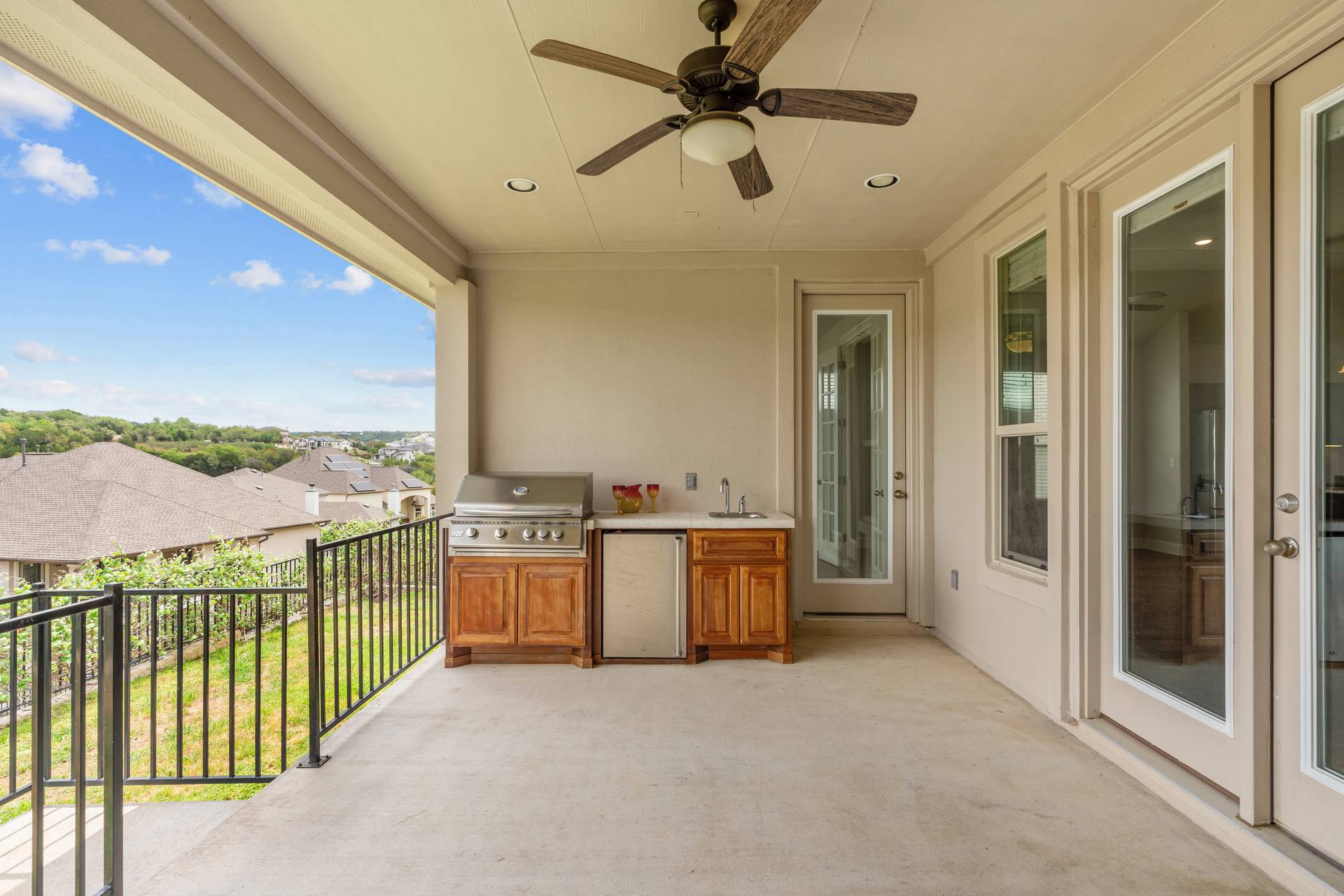 3516 Venezia View Leander, TX 78641 - Photo 33 of 40 View of patio / terrace featuring an outdoor kitchen and ceiling fan