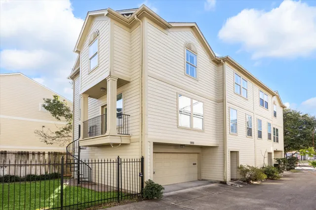 $369,000 | 1507 Anita Street, Houston, TX 77004