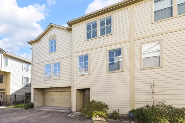 $369,000 | 1507 Anita Street, Houston, TX 77004