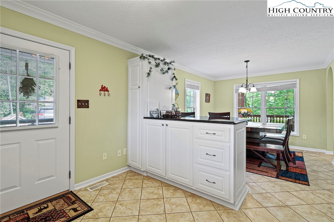 980 Rustic Road West Jefferson, NC 28694 - Photo 11 of 34 Gallery Image 11