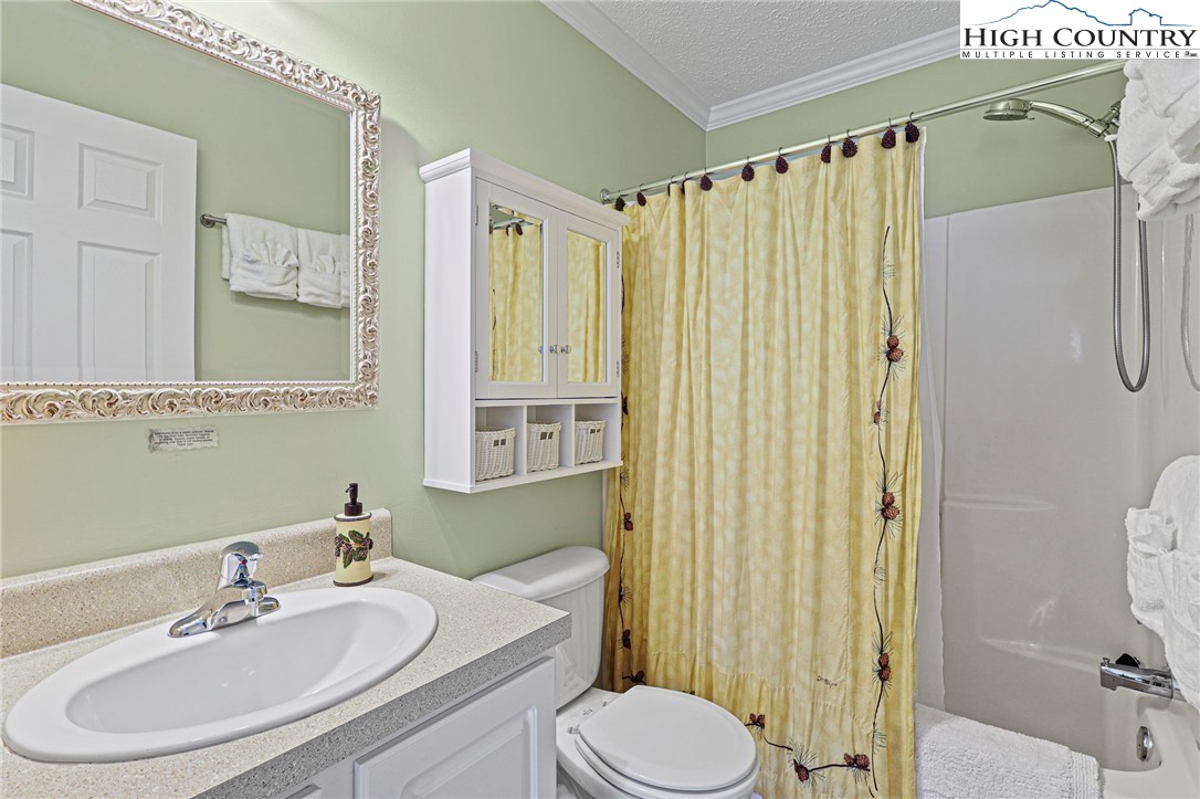 980 Rustic Road West Jefferson, NC 28694 - Photo 21 of 34 Gallery Image 21