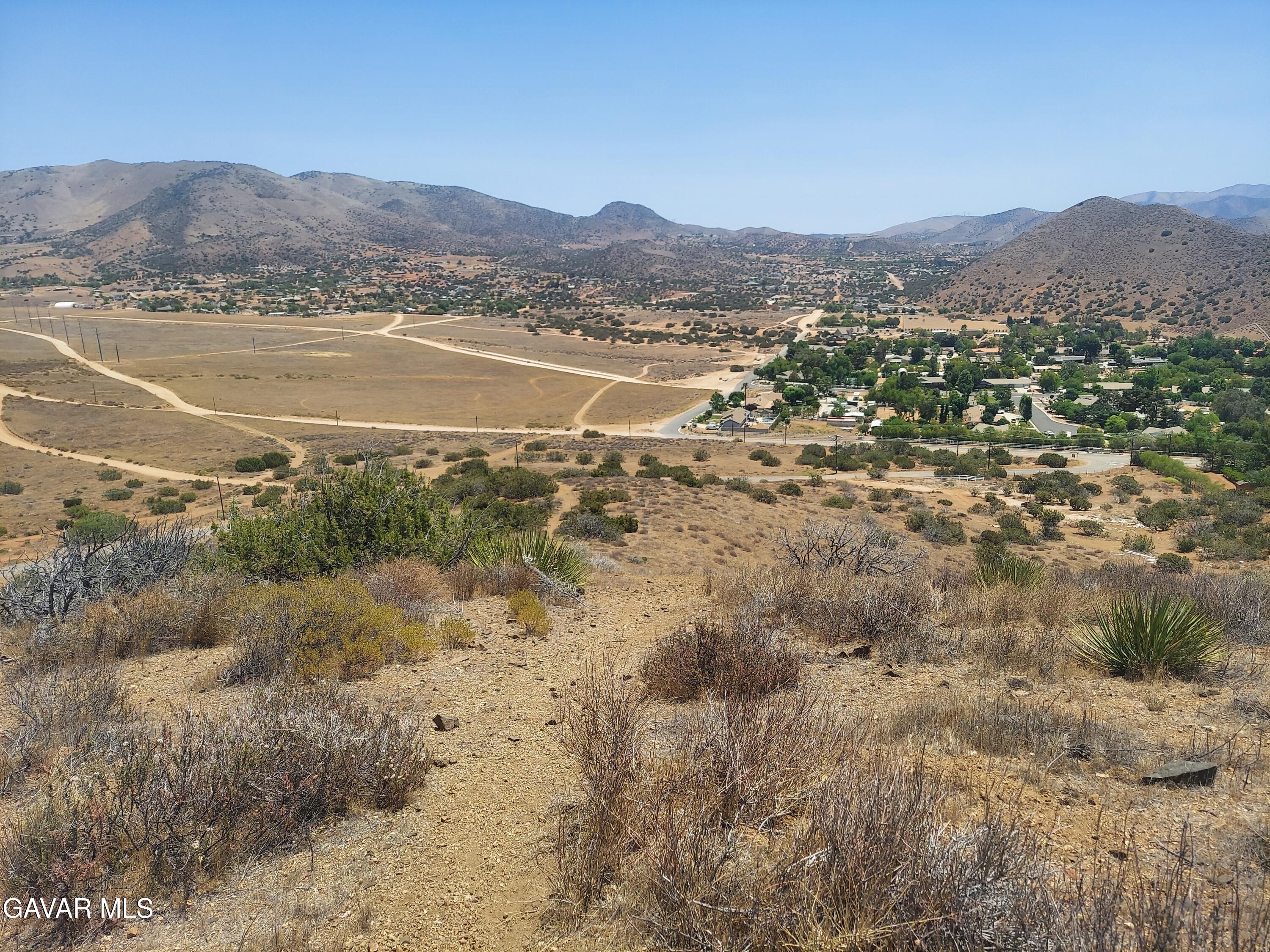 1 Governor Mine Road Acton, CA 93510 - Photo 19 of 41 a view of an ocean and a mountain