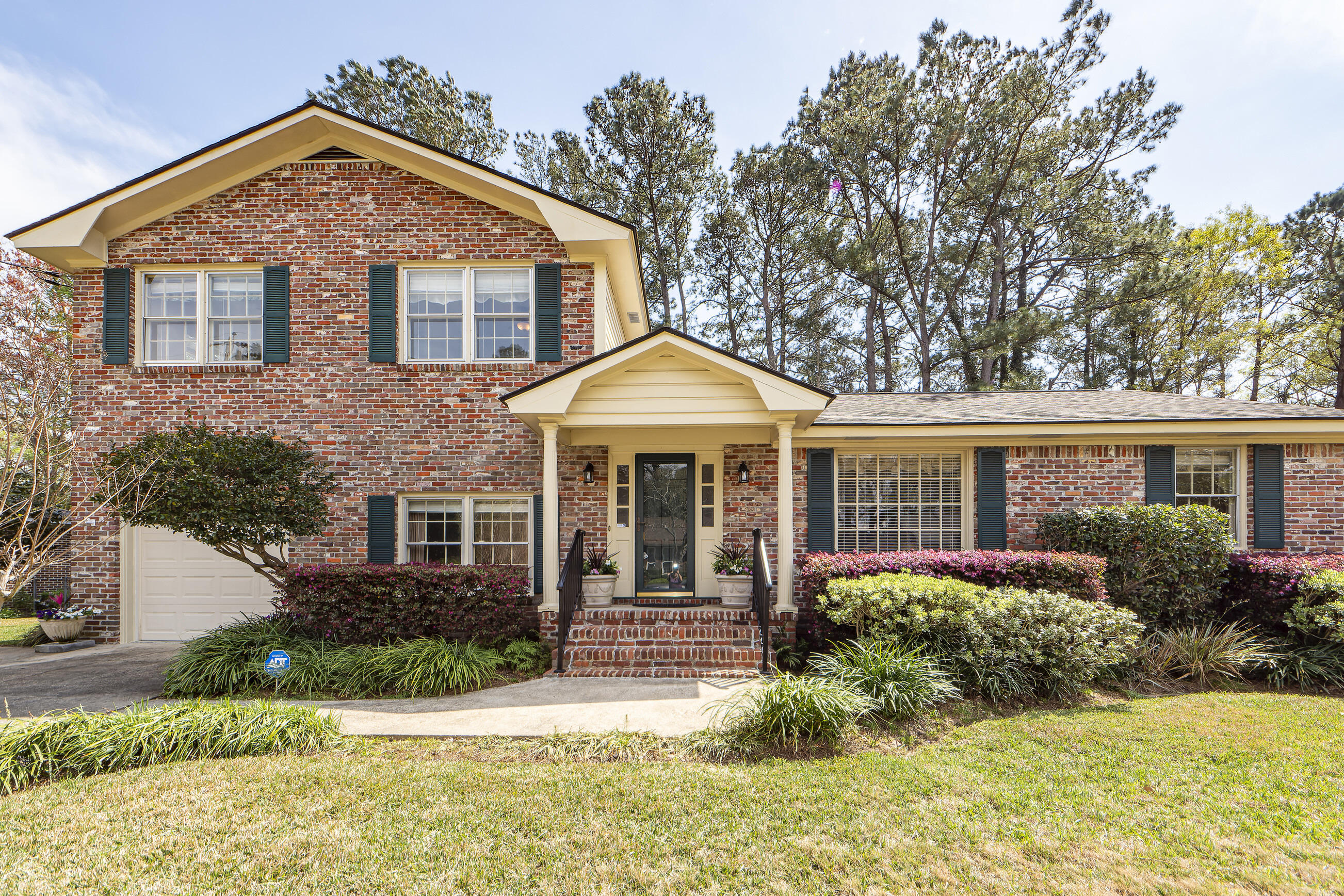 2328 Brevard Road Charleston, SC 29414 - Photo 3 of 81 31