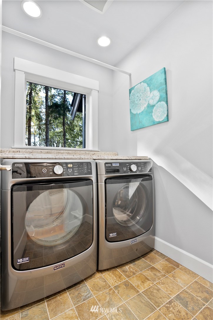27515 Rose Road Arlington, WA 98223 - Photo 22 of 34 a utility room with a washer and dryer