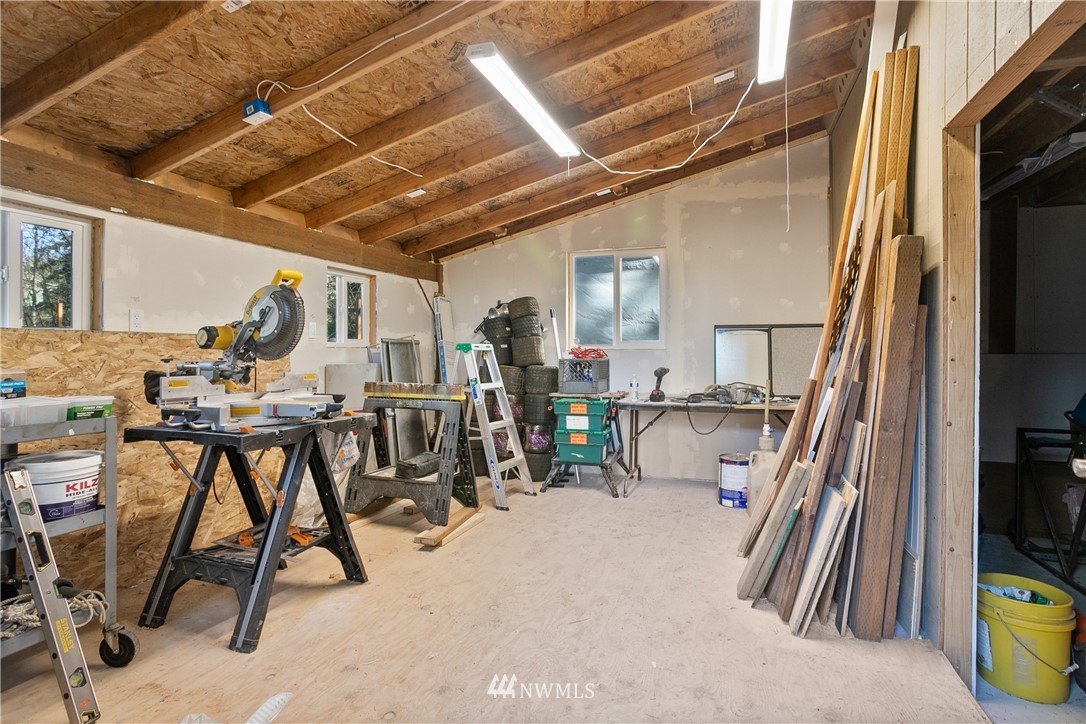 27515 Rose Road Arlington, WA 98223 - Photo 29 of 34 a view of a room with gym equipment
