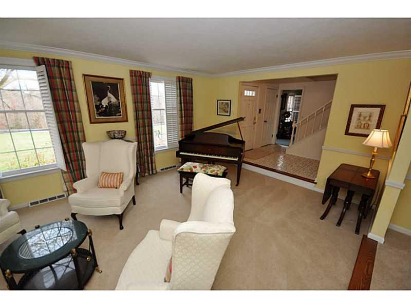 460 Markman Park Road Baden, PA 15005 - Photo 13 of 25 Living Room.