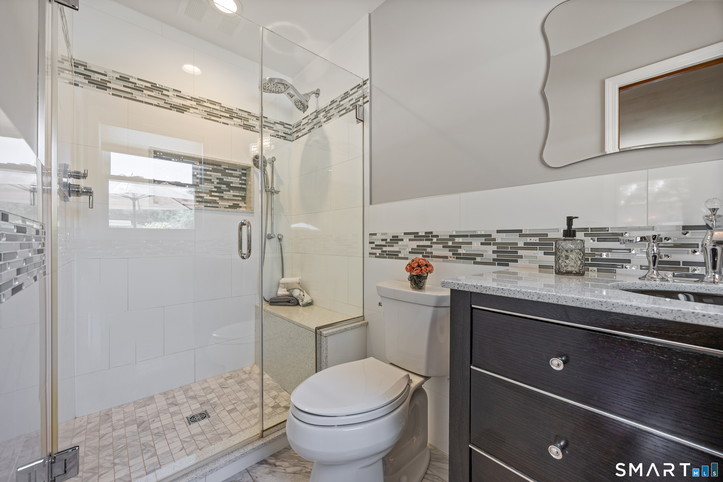 1500 Rhey Avenue Wallingford, CT 06492 - Photo 26 of 39 Primary Full bath