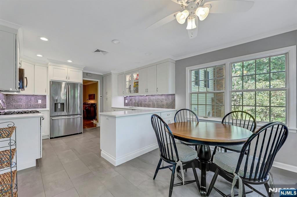 598 Whitenack Road River Vale, NJ 07675 - Photo 20 of 41