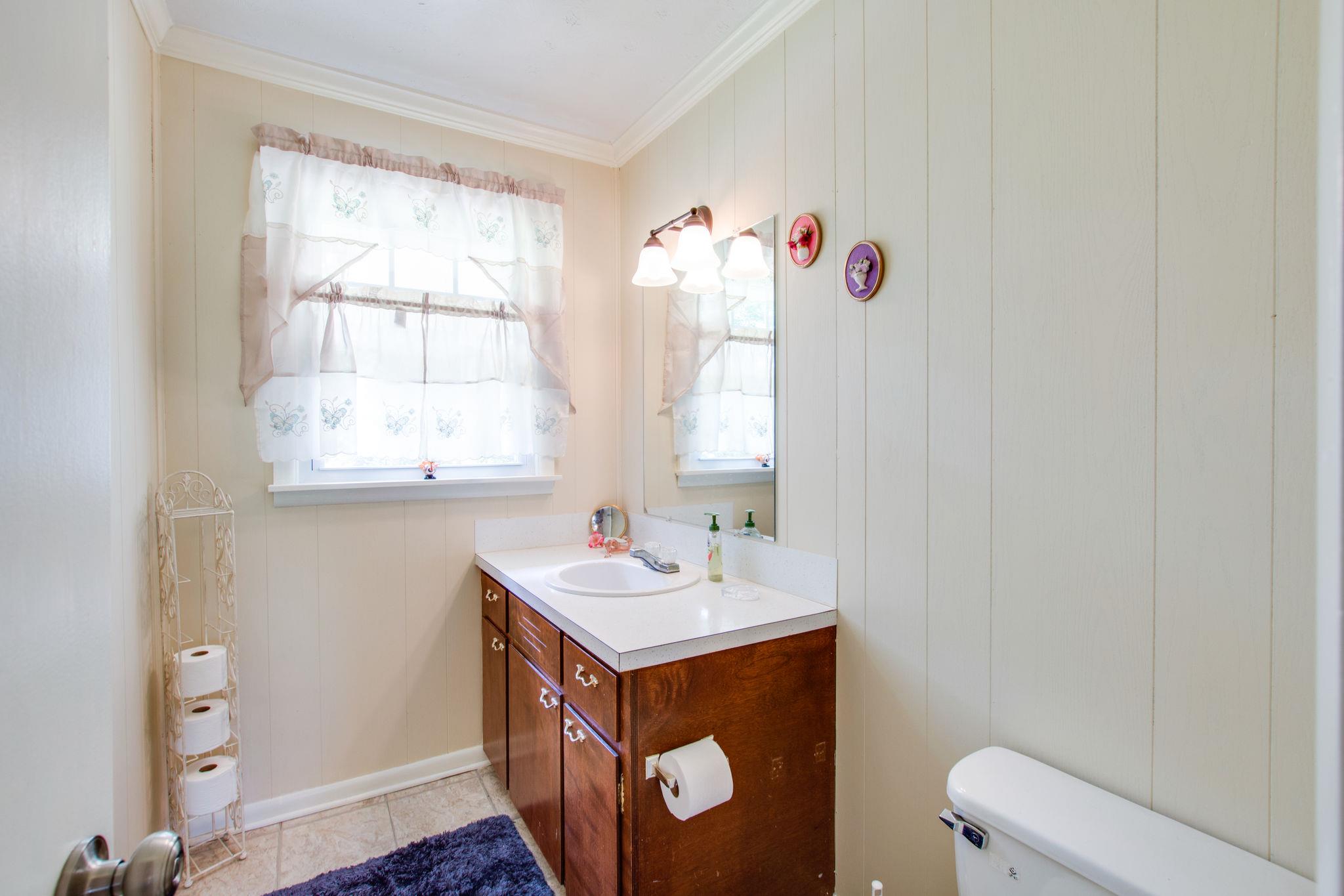 111 West Toliver Road Manchester, TN 37355 - Photo 17 of 19 half bath
