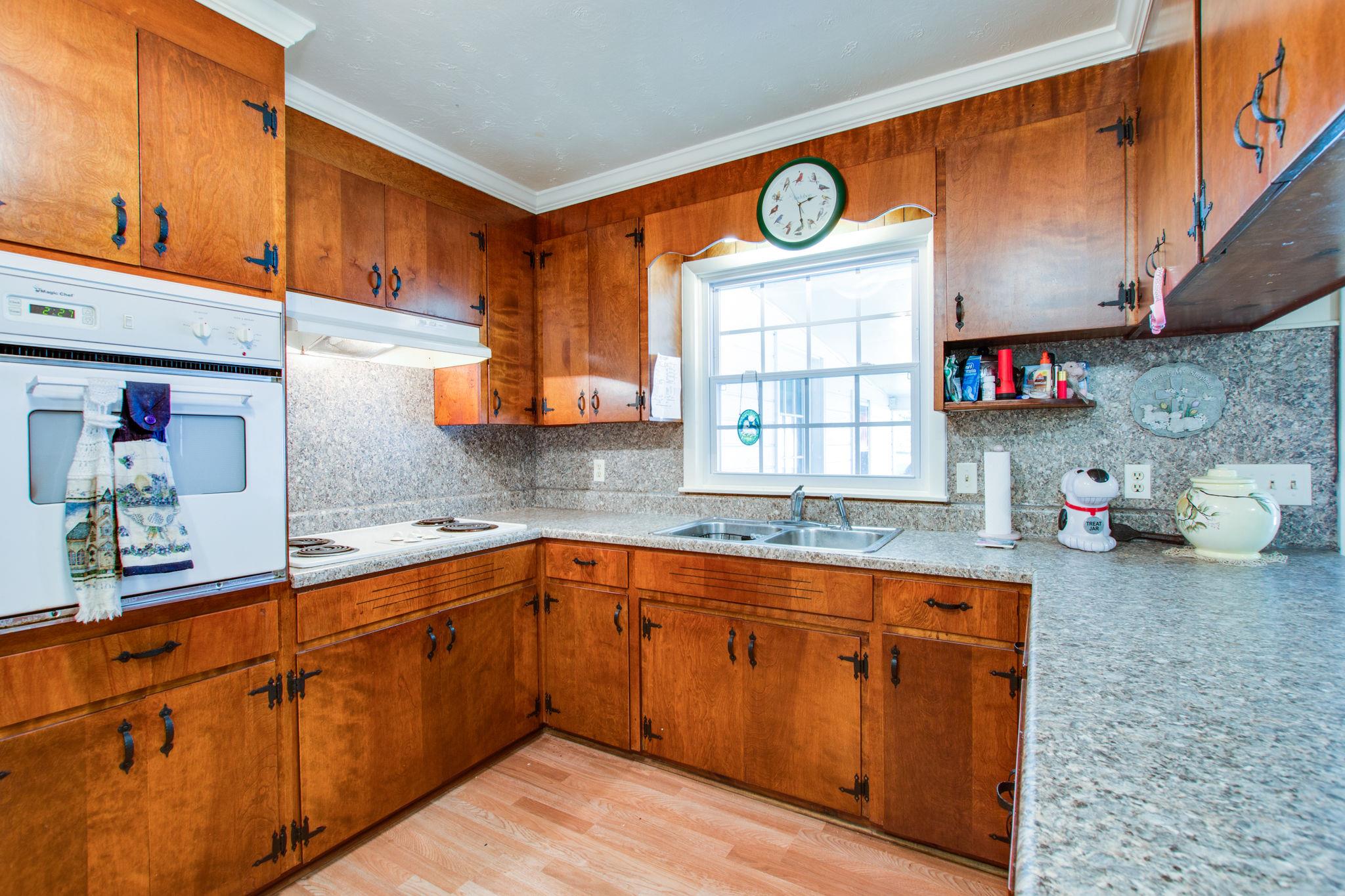 111 West Toliver Road Manchester, TN 37355 - Photo 9 of 19 extra counter seating too