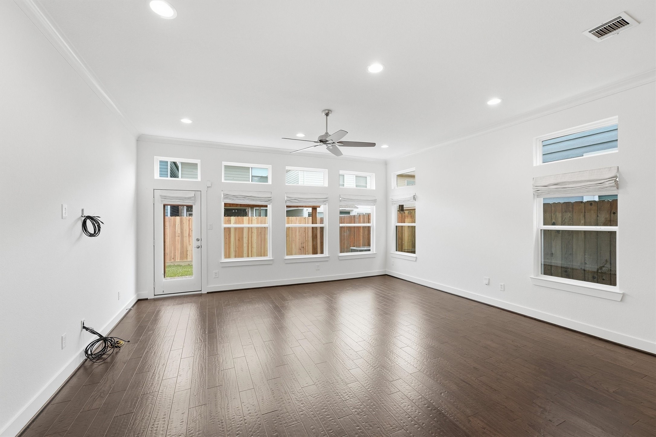 5326 Darling Street Houston, TX 77007 - Photo 11 of 31 Gallery Image 11