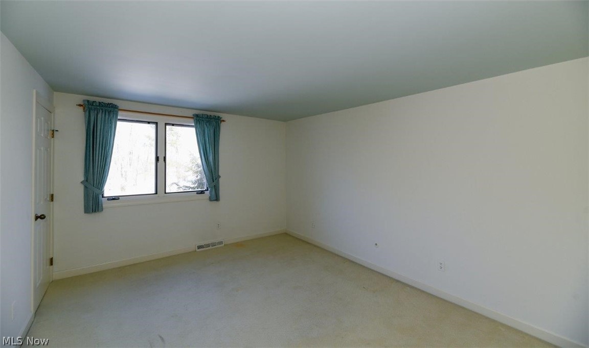 38380 Rogers Road Willoughby, OH 44094 - Photo 17 of 30