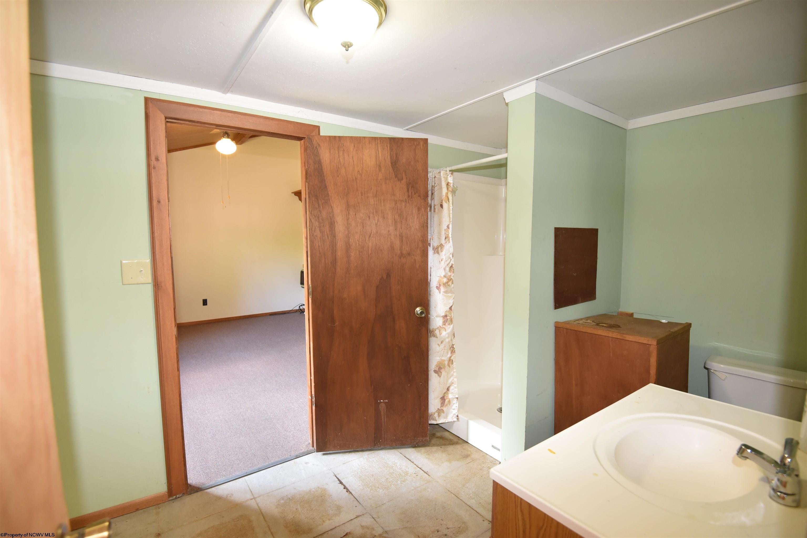 5984 Green Valley Road Bridgeport, WV 26330 - Photo 33 of 40 Gallery Image 33