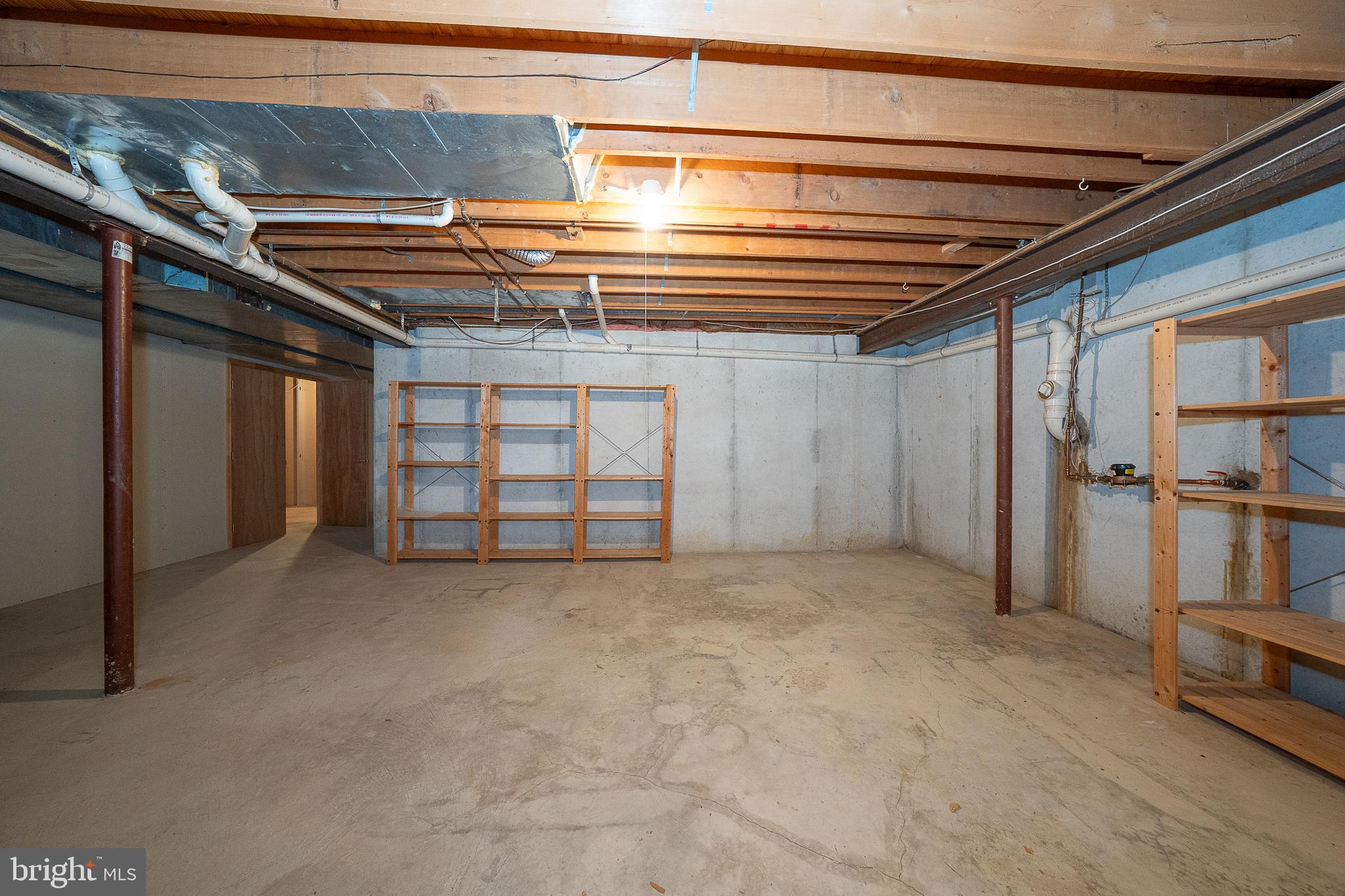 824 Waverly Road Kennett Square, PA 19348 - Photo 33 of 42 a view of an empty room with closet