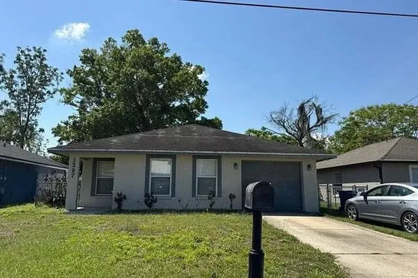 $5,000 | 1207 Northeast 6th Street, Mulberry, FL 33860