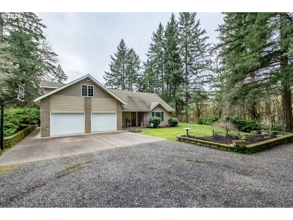 $995,000 | 39692 Lacomb Drive, Lebanon, OR 97355