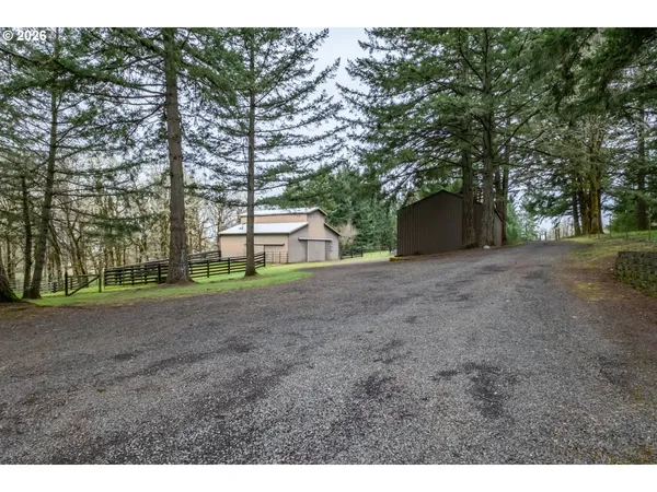 $995,000 | 39692 Lacomb Drive, Lebanon, OR 97355