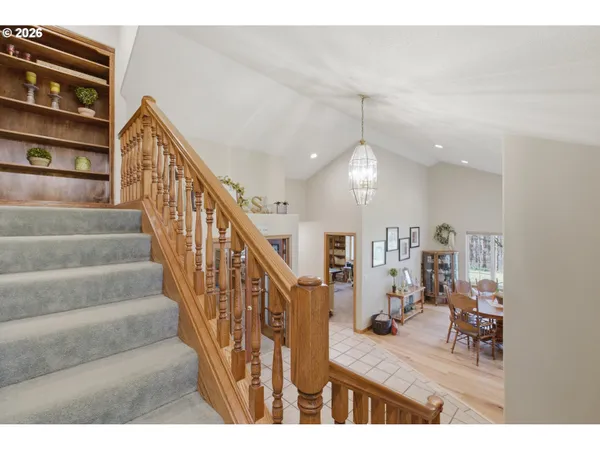 $995,000 | 39692 Lacomb Drive, Lebanon, OR 97355