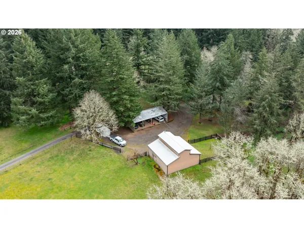 $995,000 | 39692 Lacomb Drive, Lebanon, OR 97355
