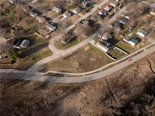 $55,000 | 423 East Main Street, Smithville, MO 64089