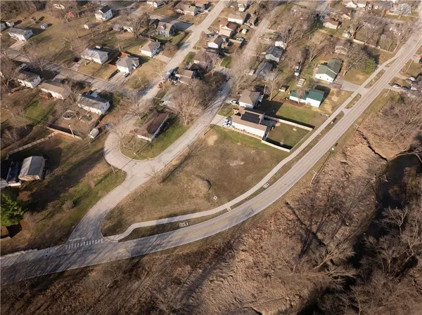 $55,000 | 423 East Main Street, Smithville, MO 64089