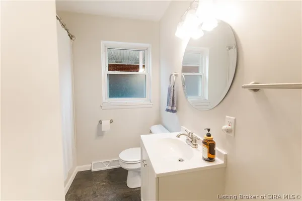 $237,900 | 2420 Stover Drive, New Albany, IN 47150