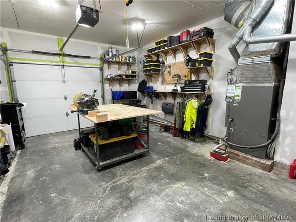 $237,900 | 2420 Stover Drive, New Albany, IN 47150