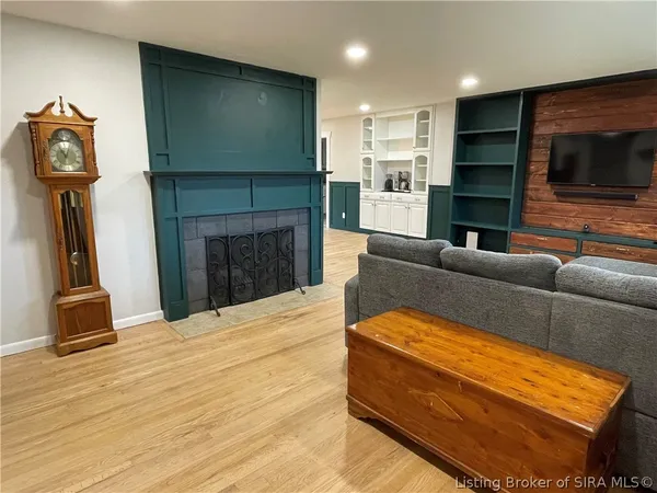 $237,900 | 2420 Stover Drive, New Albany, IN 47150