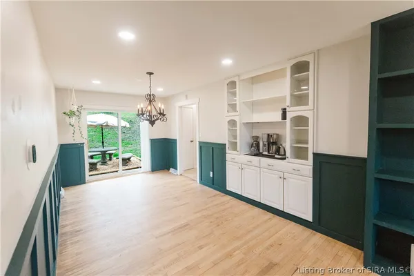 $237,900 | 2420 Stover Drive, New Albany, IN 47150