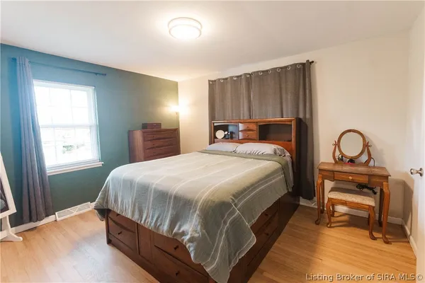 $237,900 | 2420 Stover Drive, New Albany, IN 47150