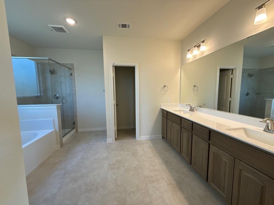 1124 Trinity Drive Springtown, TX 76082 - Photo 10 of 18